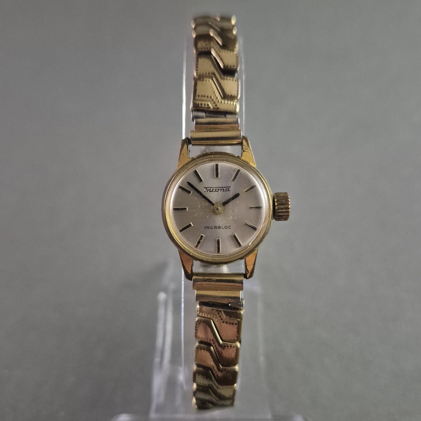 Vintage Fricona Damenarmbanduhr – Klassischer Retro-Charme in Goldoptik