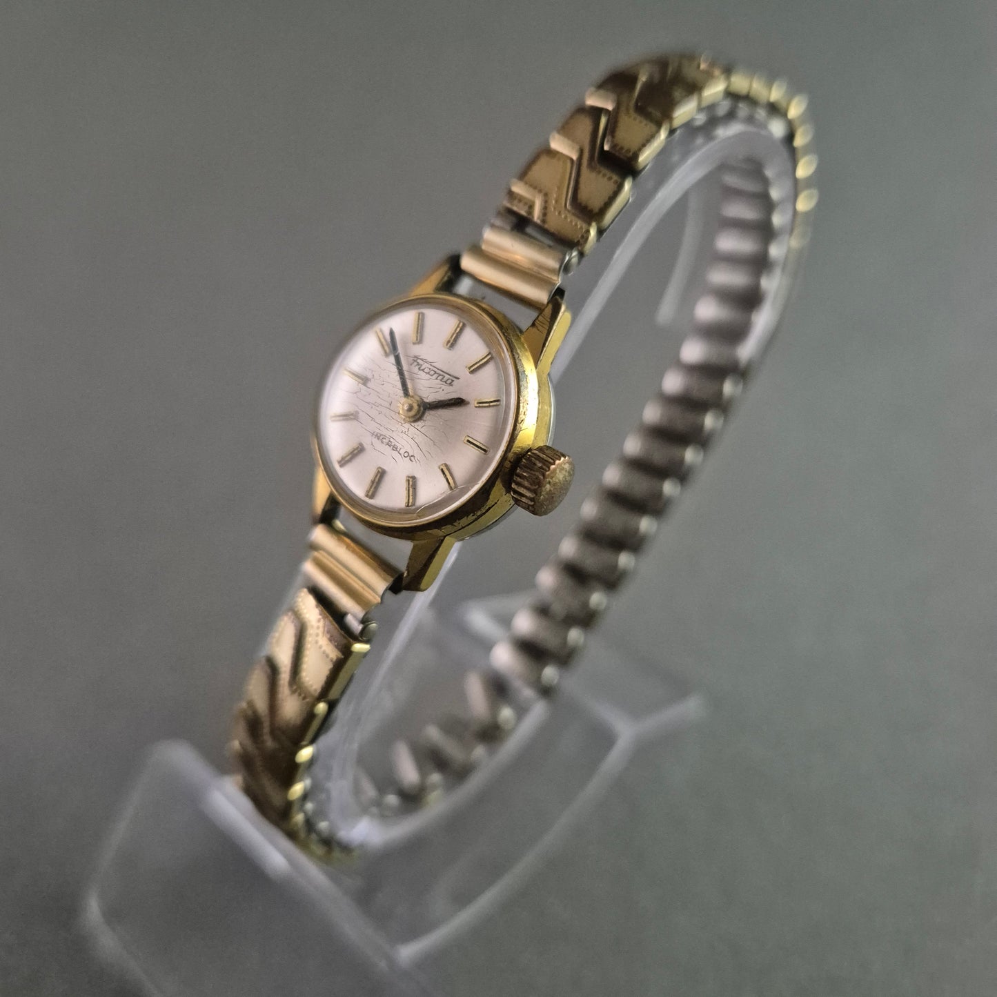 Vintage Fricona Damenarmbanduhr – Klassischer Retro-Charme in Goldoptik