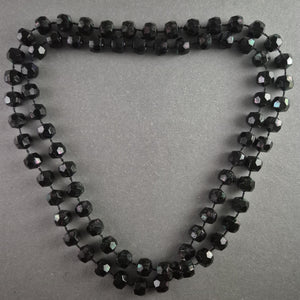 Elegante schwarze Glasperlenkette – Zeitlose Schönheit für jeden Anlass