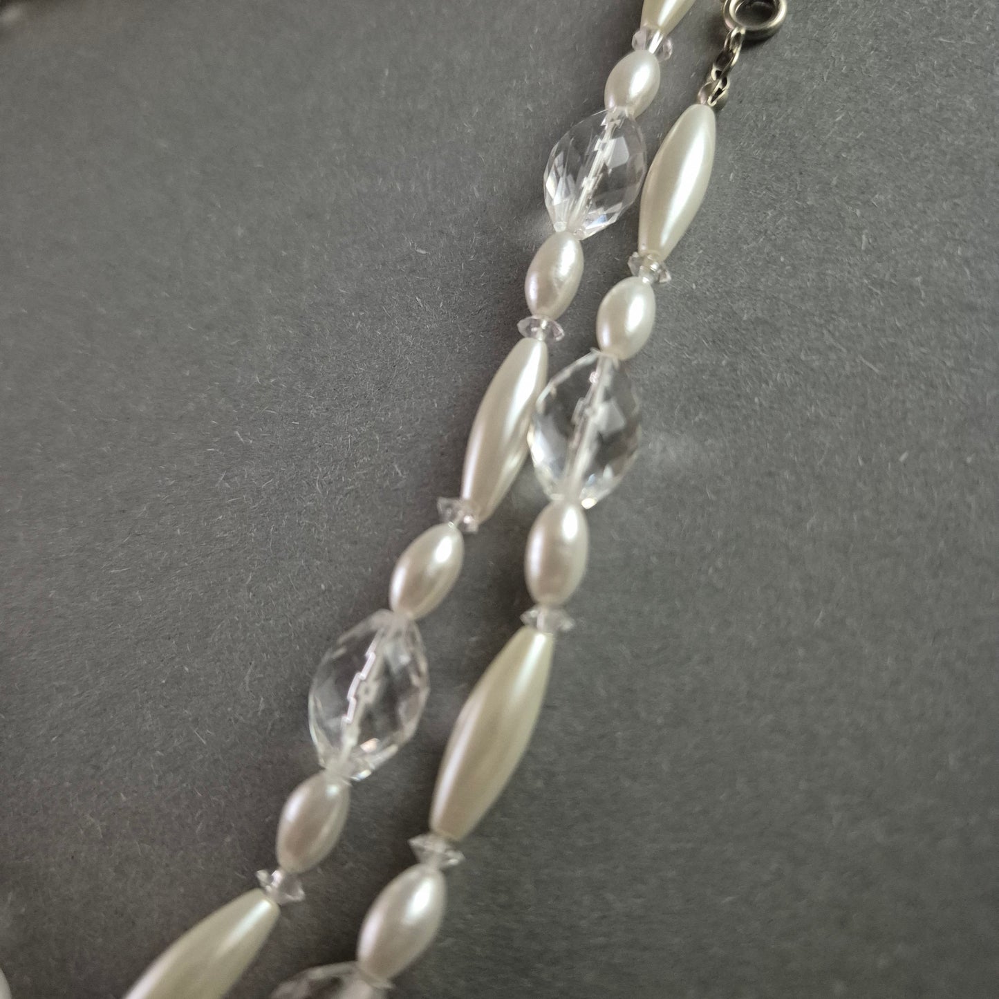 Vintage Perlenkette – Elegante Zweireihige Halskette mit Kristall-Details