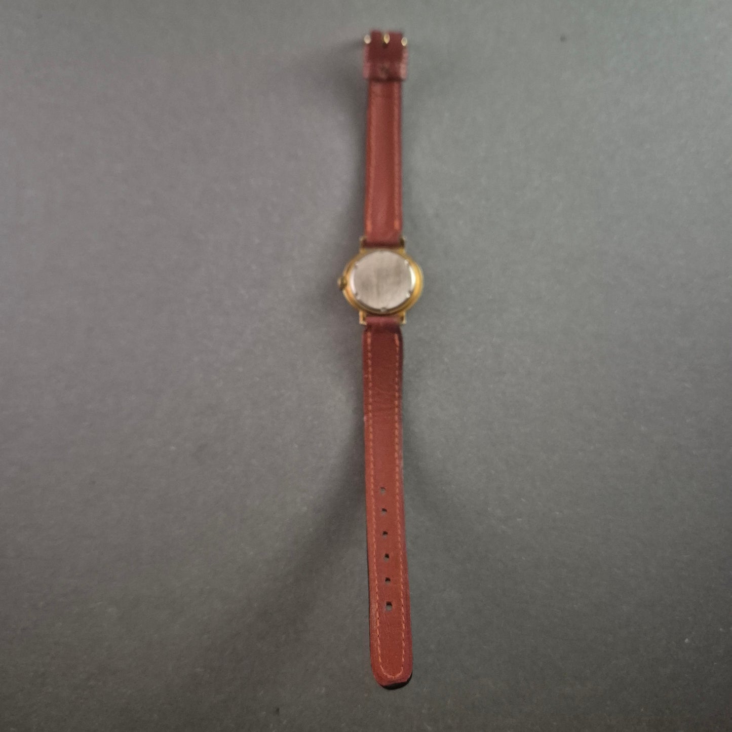 Klassische Dugena Damenarmbanduhr – Vintage-Charme mit goldfarbenem Gehäuse