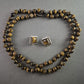 Vintage Schmuckset – Tigereisen-Cabochons mit Halskette & Clip-Ohrringen