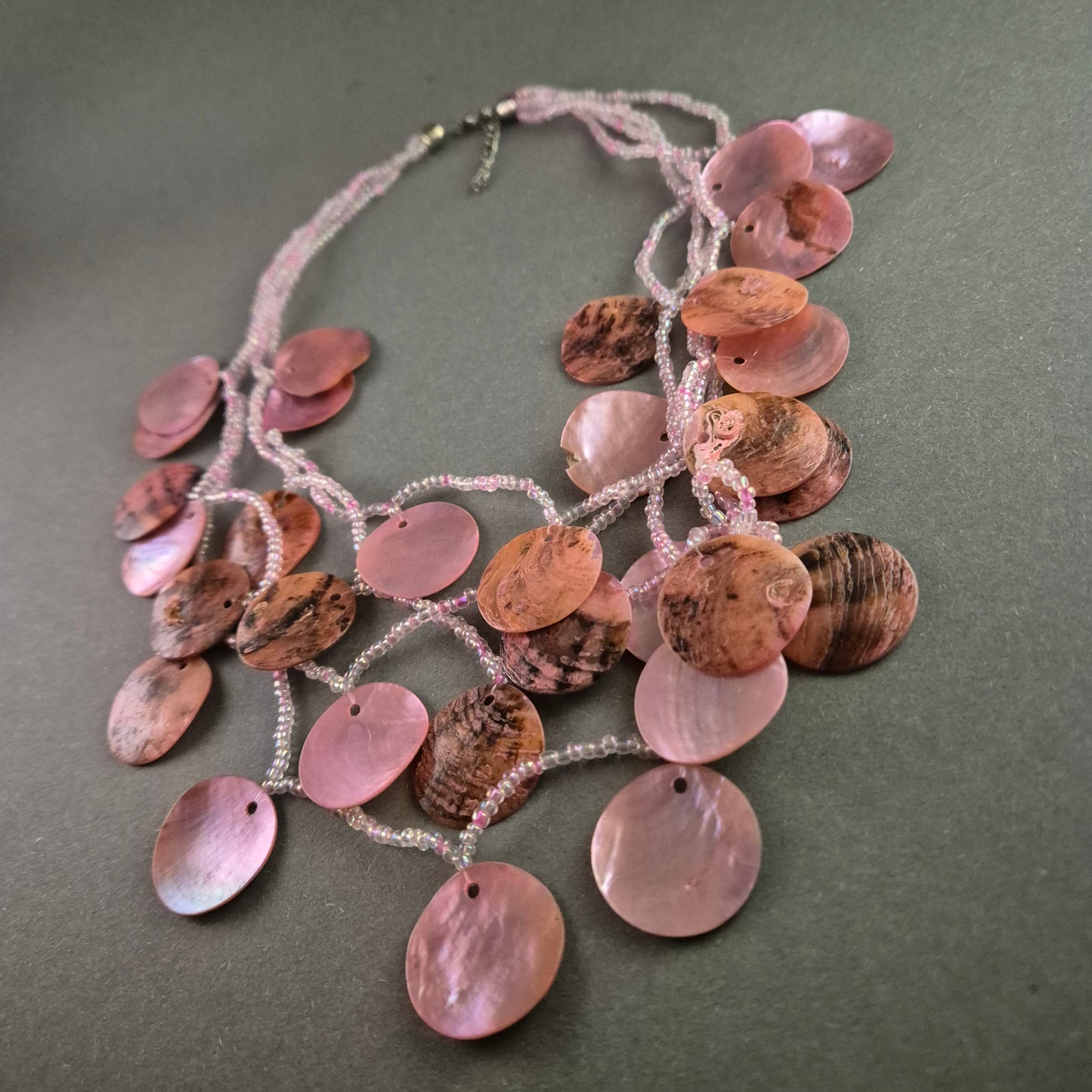 Boho Muschelketten-Halskette – Eleganter Ethno-Stil für Damen