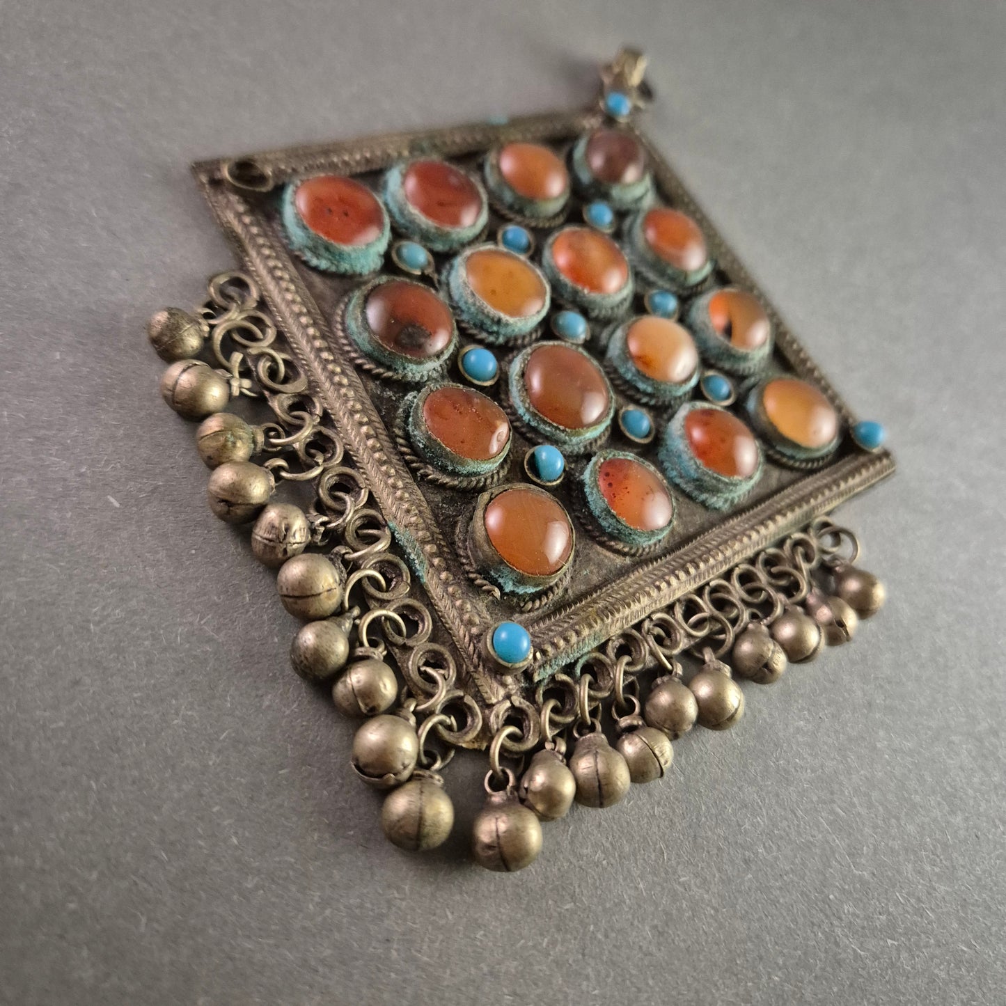 Antiker Berber-Anhänger aus Marokko – Handgefertigtes Ethno-Schmuckstück