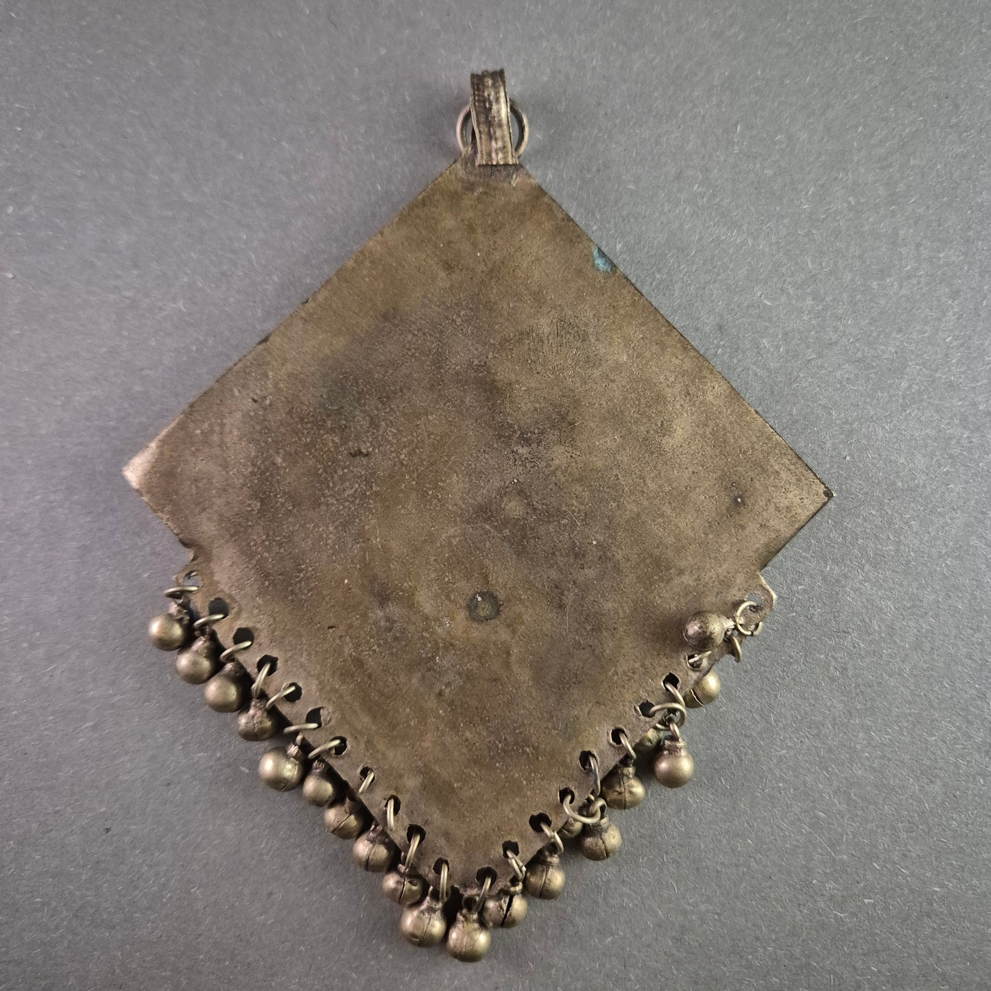 Antiker Berber-Anhänger aus Marokko – Handgefertigtes Ethno-Schmuckstück