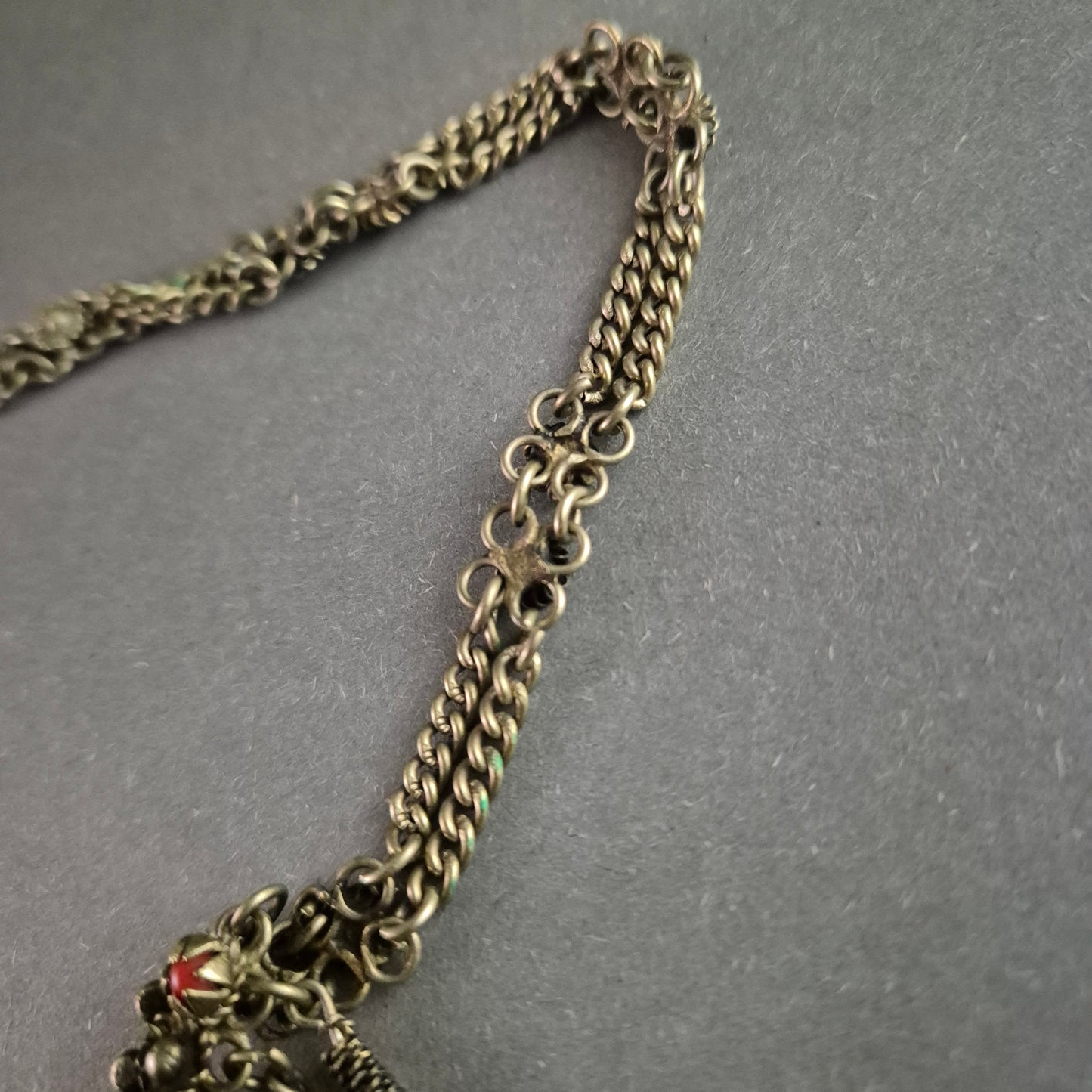 Antike Silberkette mit filigraner Ornamentik – Orientalischer Statement-Schmuck