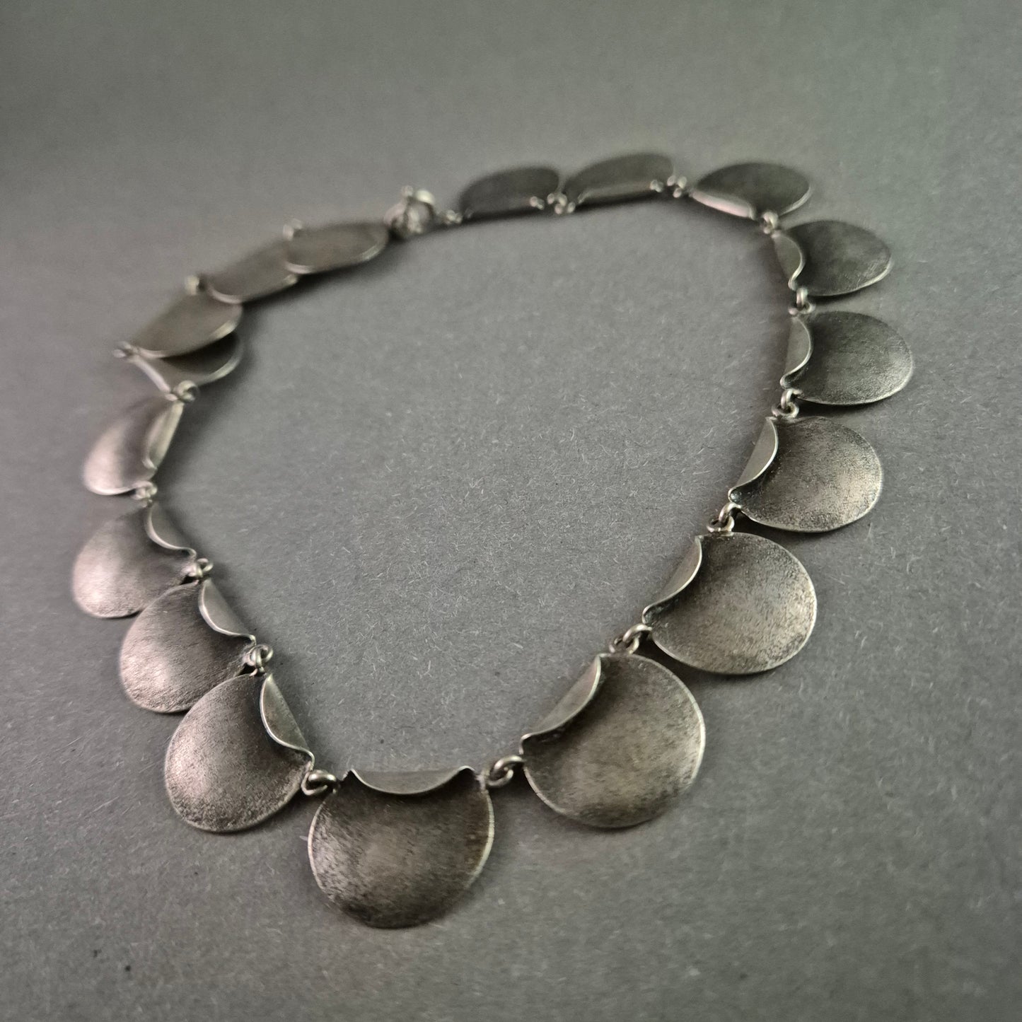 925 Silber Collier – Elegante Vintage-Halskette mit geschwungenen Elementen