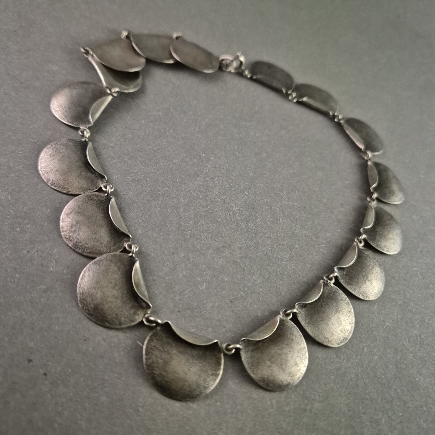 925 Silber Collier – Elegante Vintage-Halskette mit geschwungenen Elementen