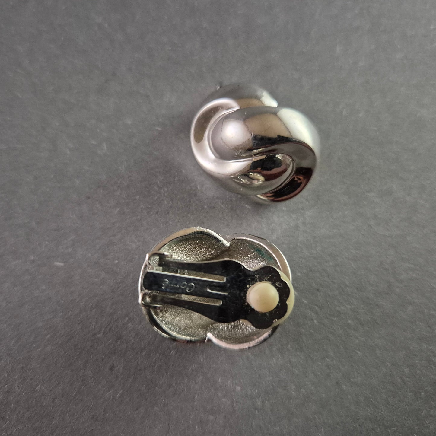 Vintage Silber Clip-Ohrringe – Elegante Knotenoptik