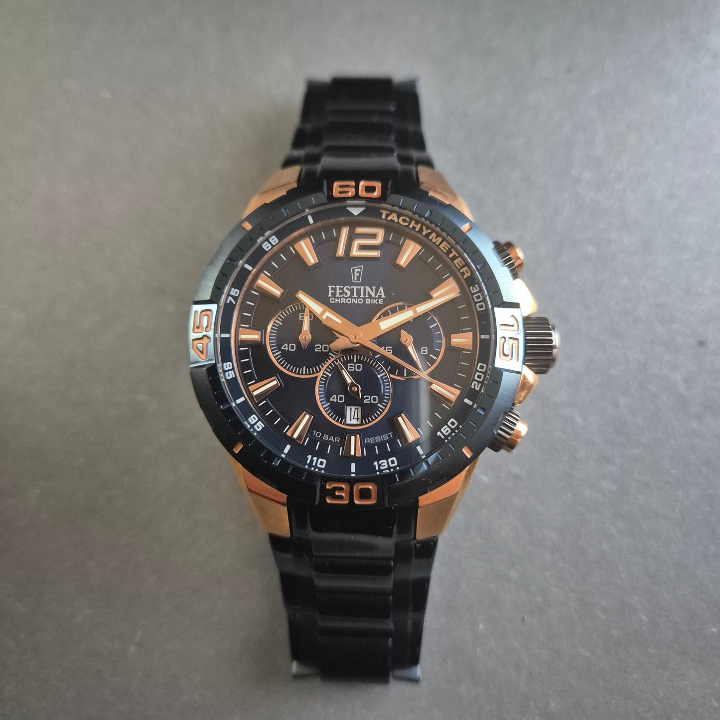 Sportliche Festina Herrenarmbanduhr – Robustes Design für Aktive