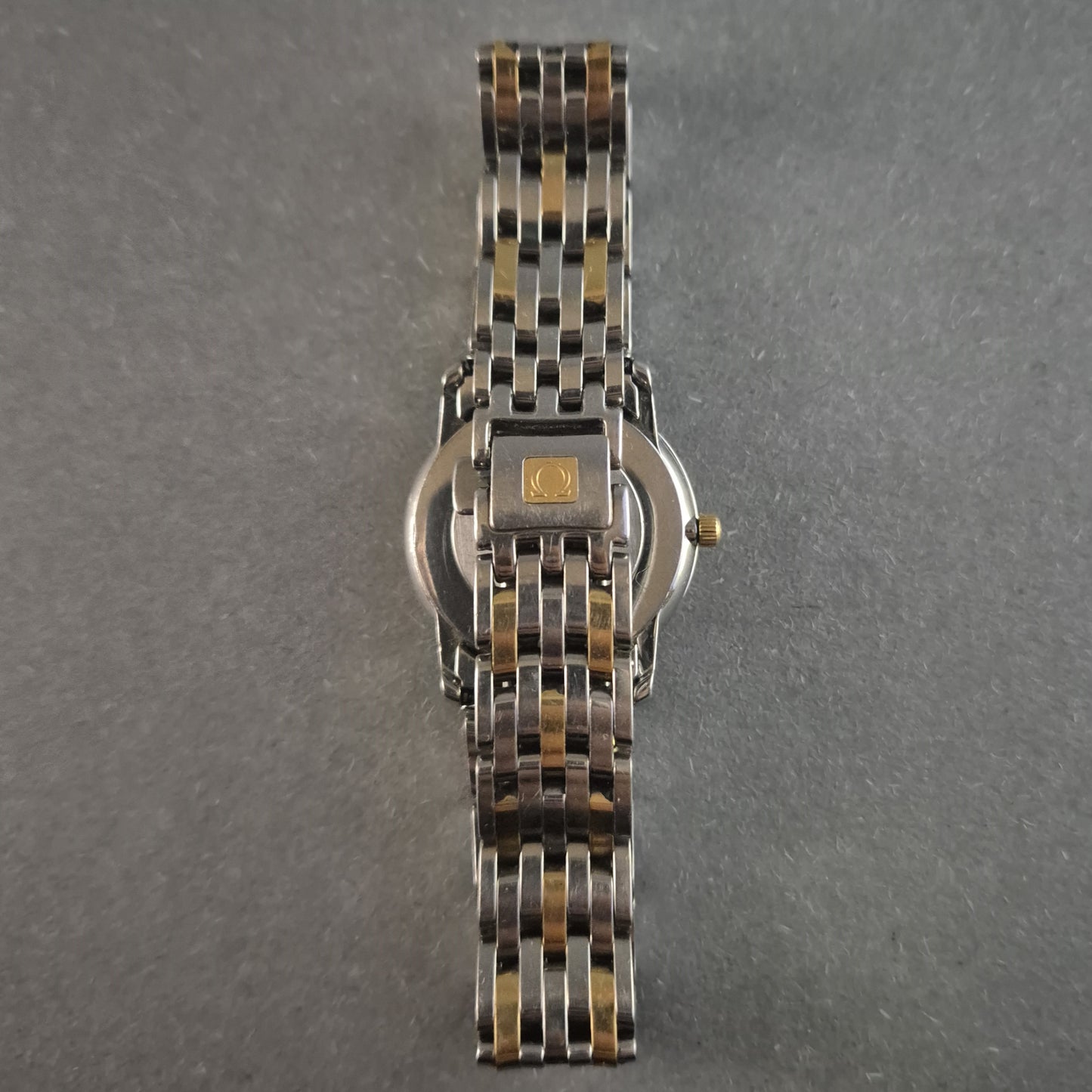 Luxuriöse Omega Damenarmbanduhr – Zeitlose Eleganz in Gold-Bicolor