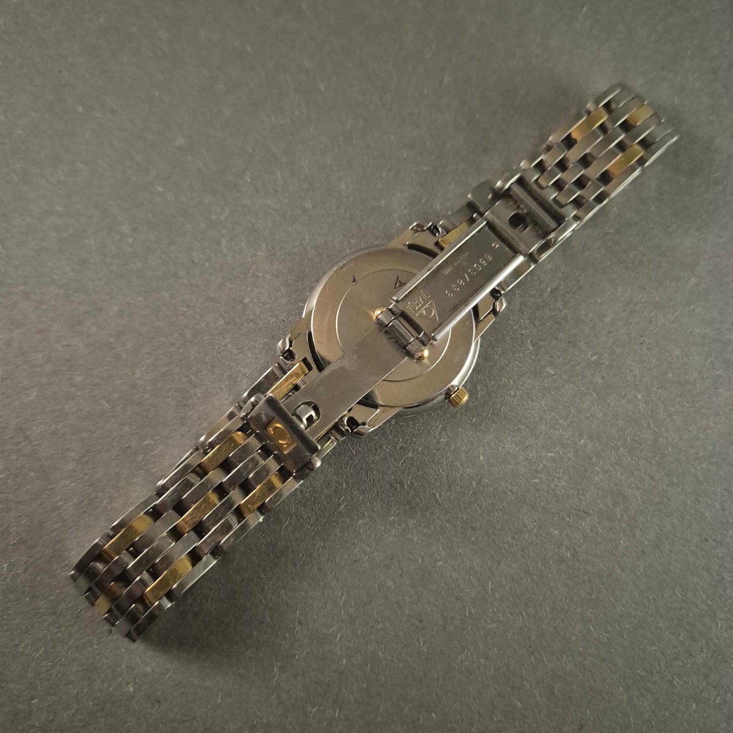 Luxuriöse Omega Damenarmbanduhr – Zeitlose Eleganz in Gold-Bicolor