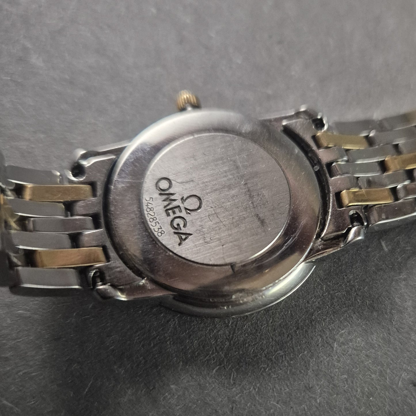 Luxuriöse Omega Damenarmbanduhr – Zeitlose Eleganz in Gold-Bicolor