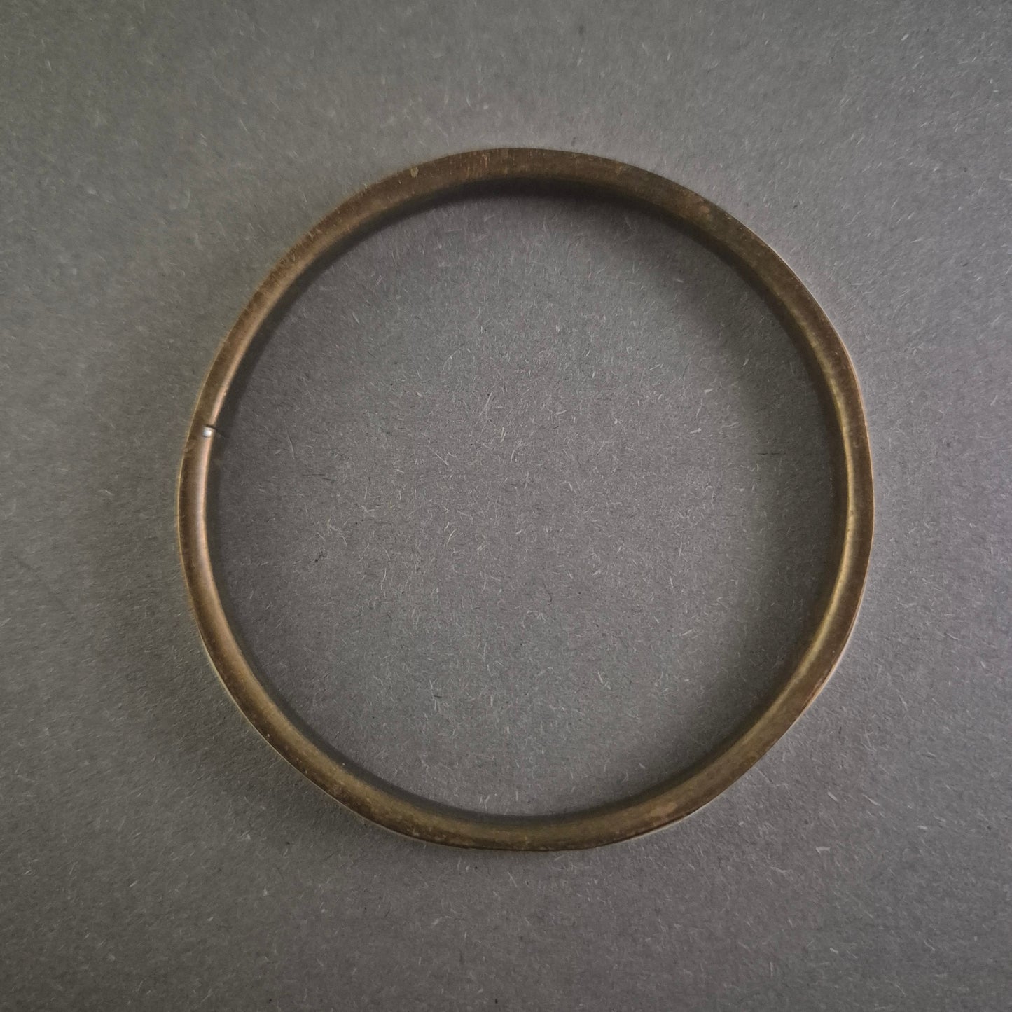 Vintage Armreif mit Perlmutt-Intarsien – Zeitlose Eleganz