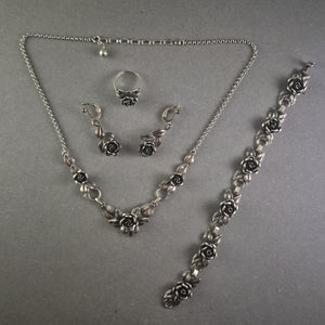 Elegantes Silber-Schmuckset mit Rosenmotiv – Zeitlose Schönheit