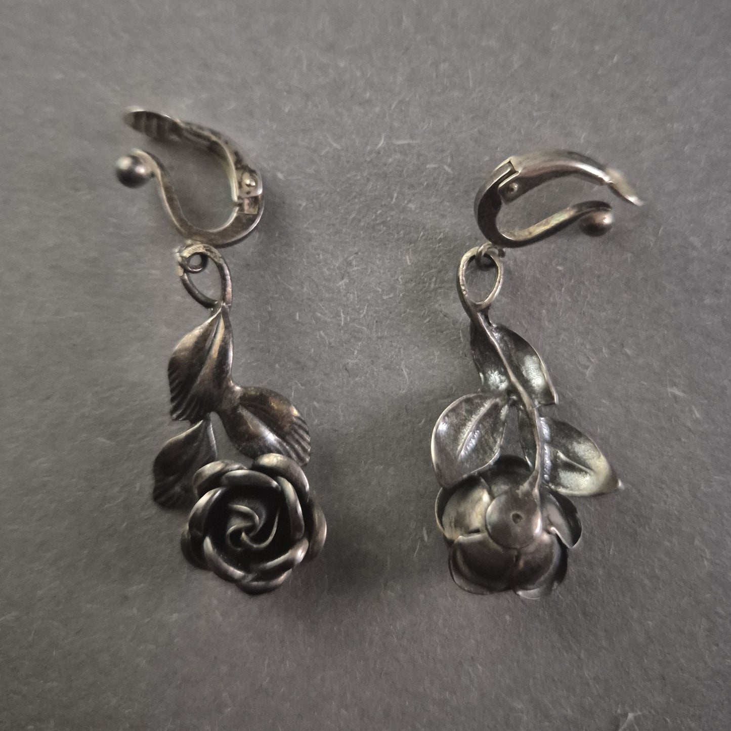 Elegantes Silber-Schmuckset mit Rosenmotiv – Zeitlose Schönheit