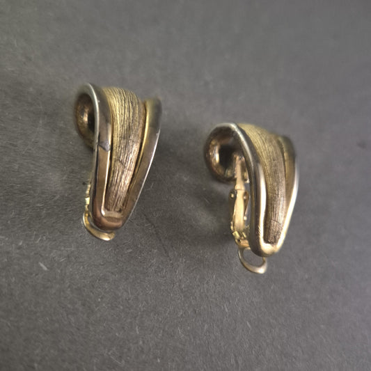 Vergoldete Vintage-Ohrringe mit Clip-Verschluss – Elegante Struktur