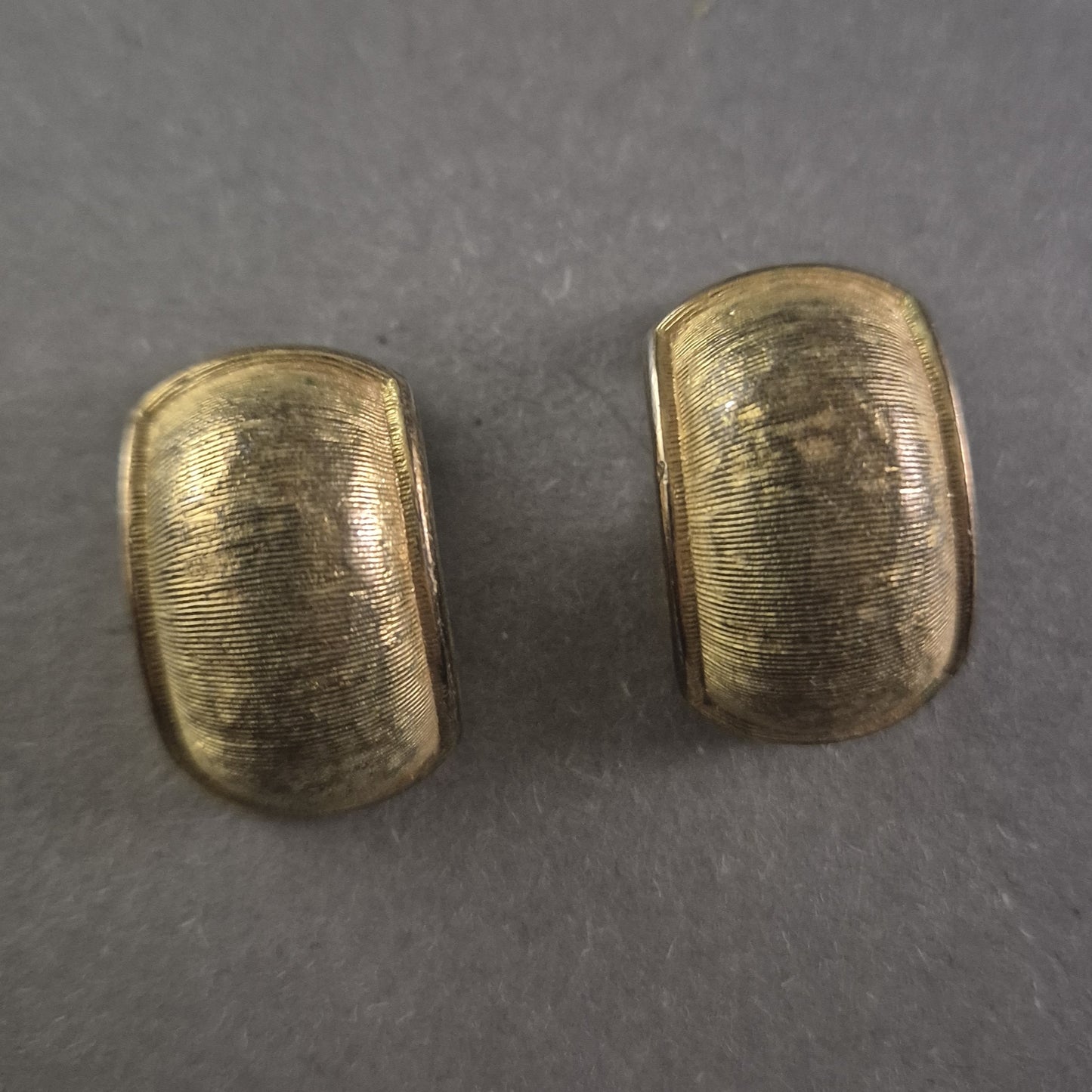 Christian Dior Vintage-Ohrringe – Vergoldete Designer-Clips aus Deutschland