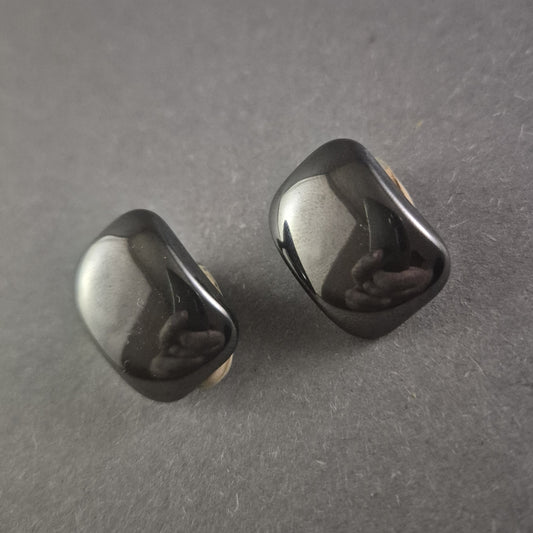 Vintage Clip-Ohrringe mit schwarzem Glanz – Klassische Eleganz mit Retro-Charme