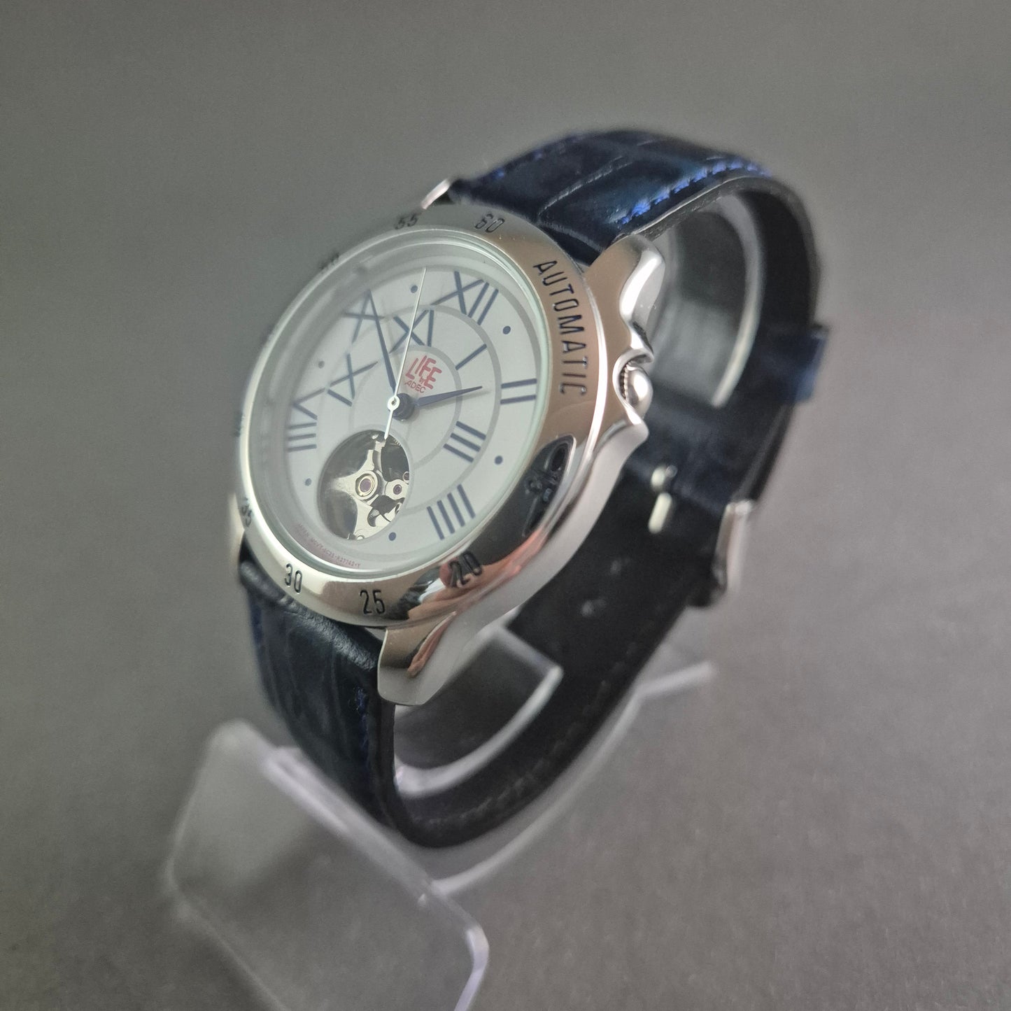 Exklusive LIFE by ADEC Automatikuhr – Klassisches Design mit Sichtfenster