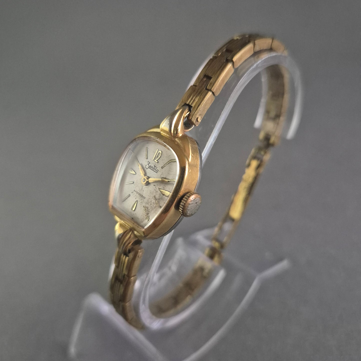 Vintage ZentRa Damenuhr – Klassische Eleganz in Goldoptik