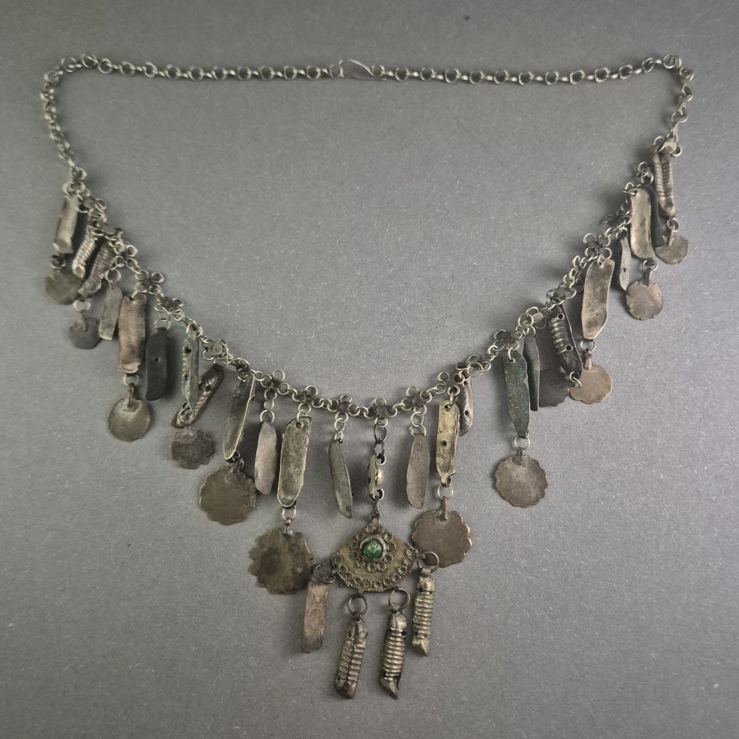 Antike marokkanische Silberkette – Handgefertigtes Nomaden-Schmuckstück