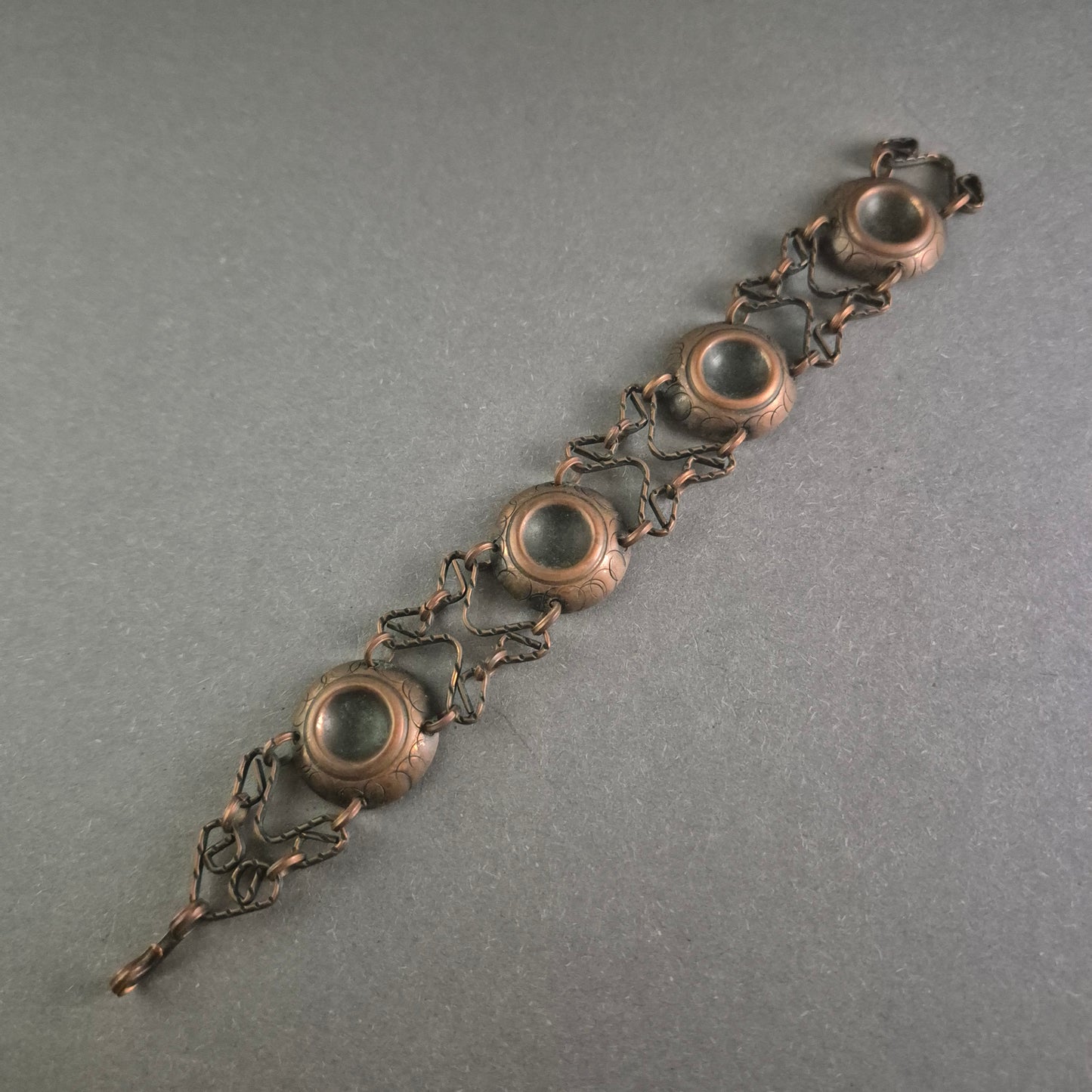 Antikes Kupferarmband – Handgefertigter Vintage-Stil