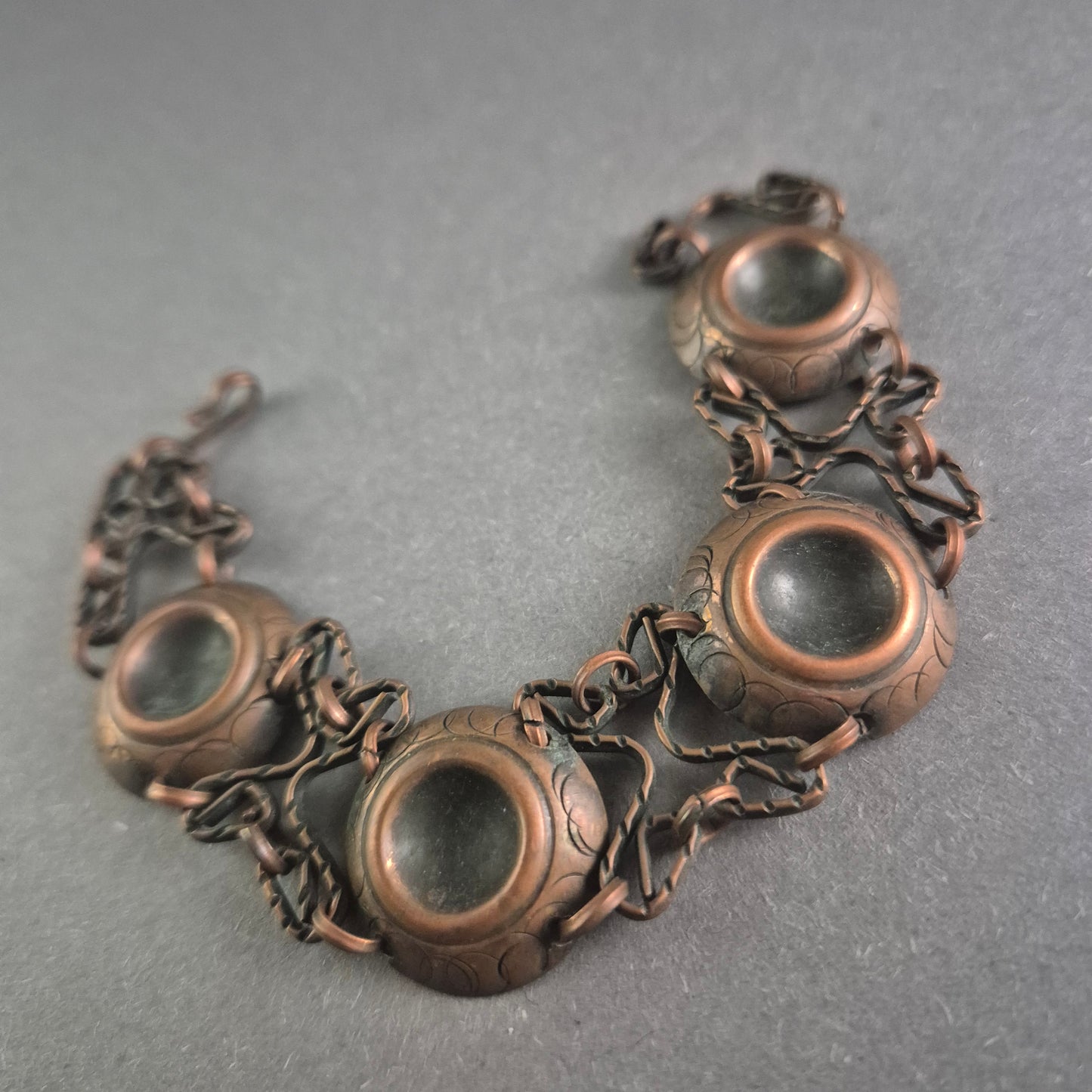 Antikes Kupferarmband – Handgefertigter Vintage-Stil