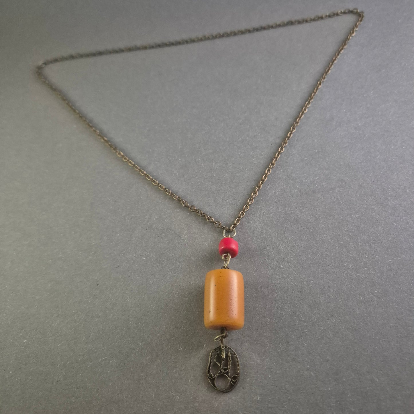 Antike Silberkette mit Bernstein- und Koralle-Perlen, Orientalisches Design