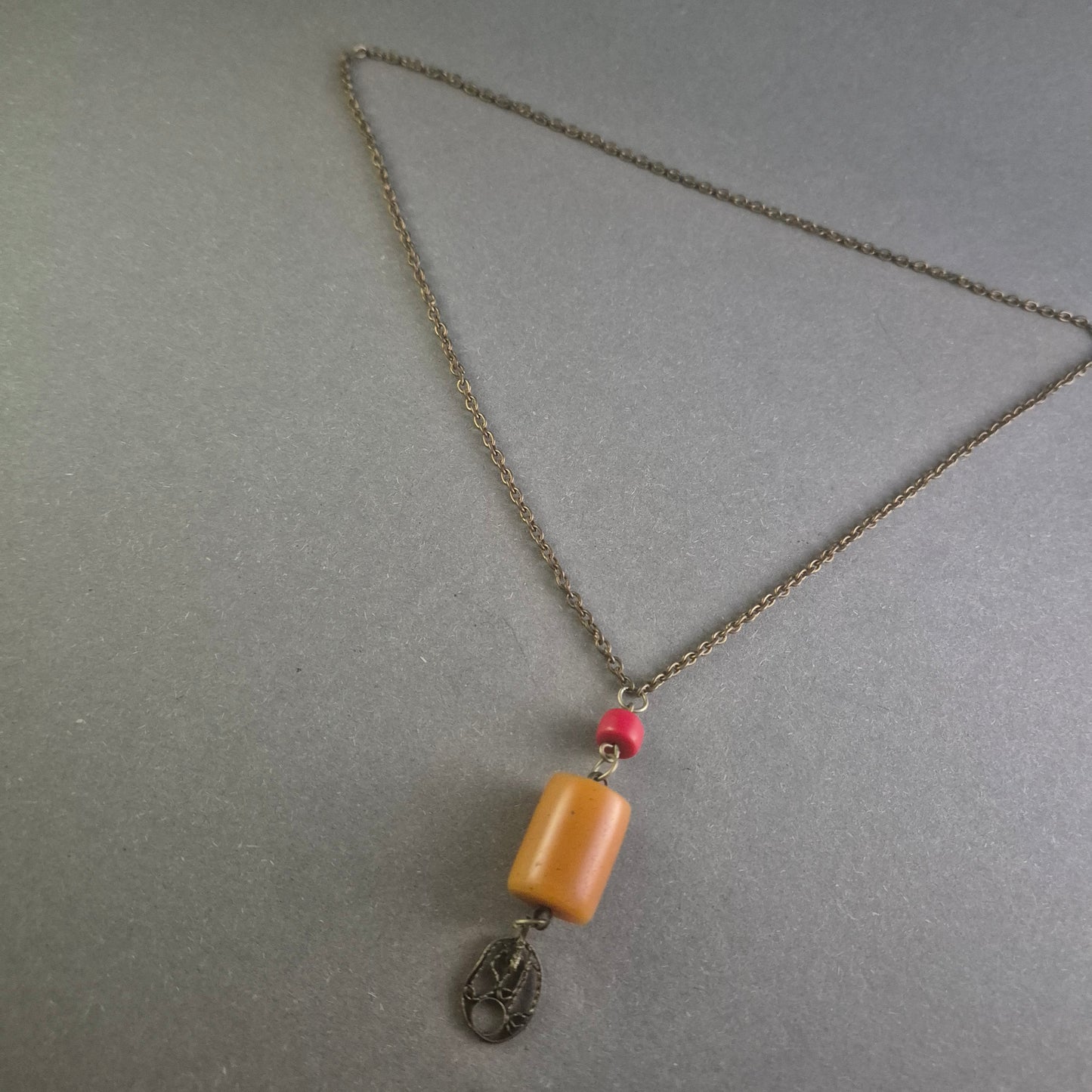 Antike Silberkette mit Bernstein- und Koralle-Perlen, Orientalisches Design