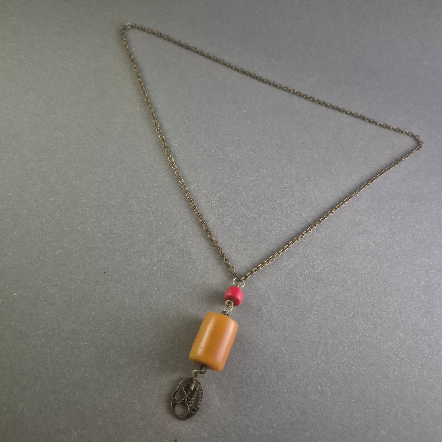 Antike Silberkette mit Bernstein- und Koralle-Perlen, Orientalisches Design