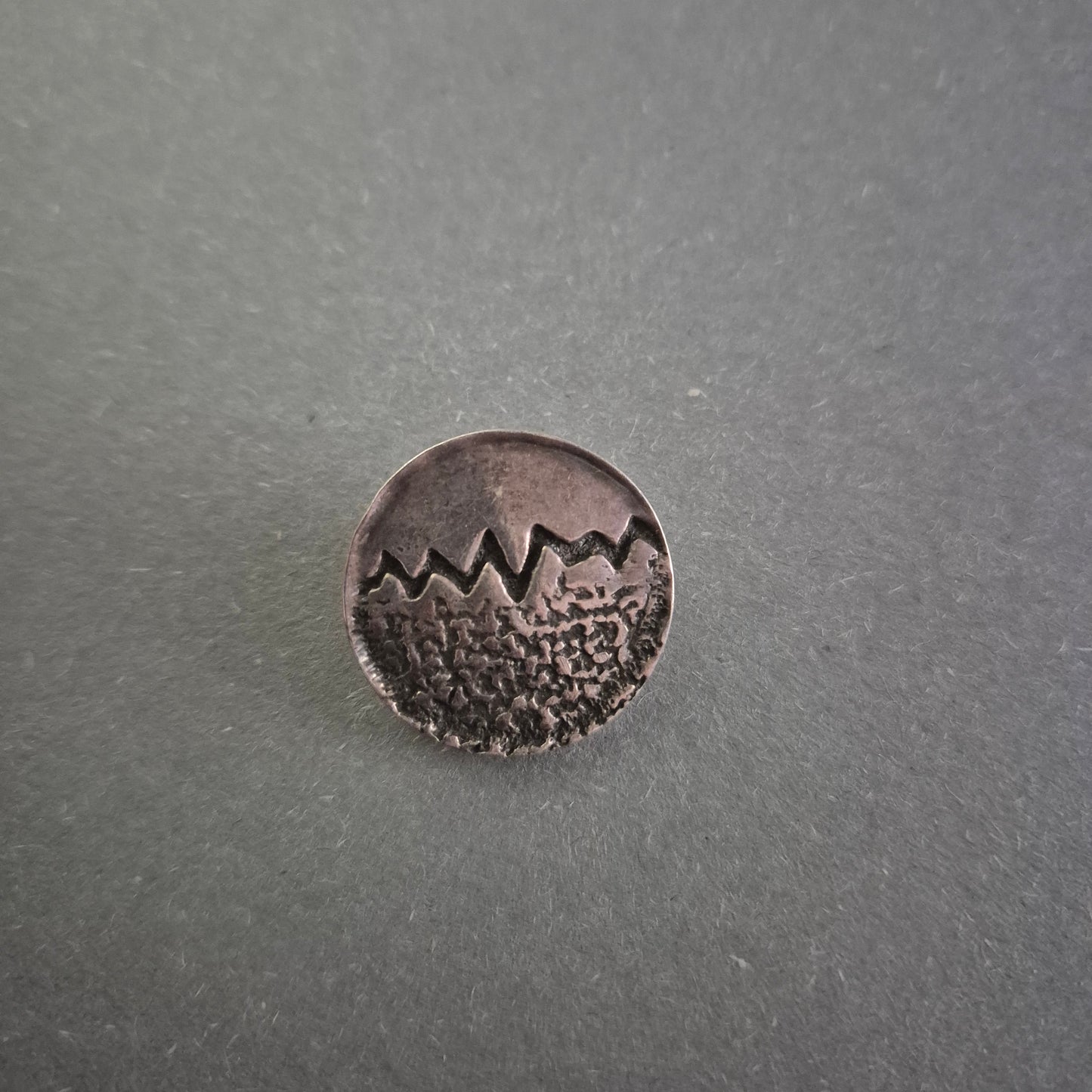 Vintage Silberne Anstecknadel mit Bergmotiv