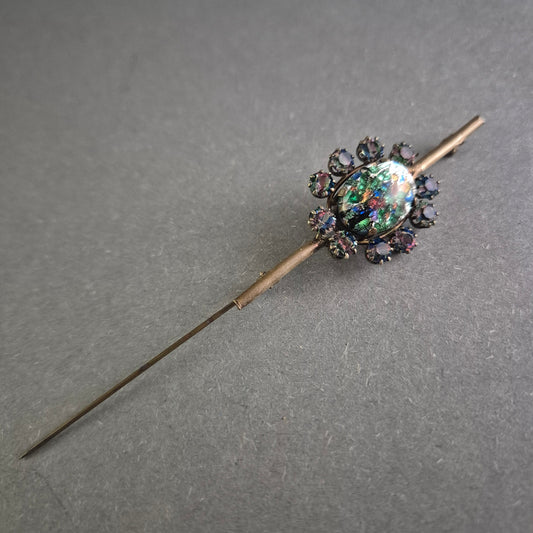 Elegante Vintage-Brosche mit schillernden Kristallen – Zeitlose Eleganz