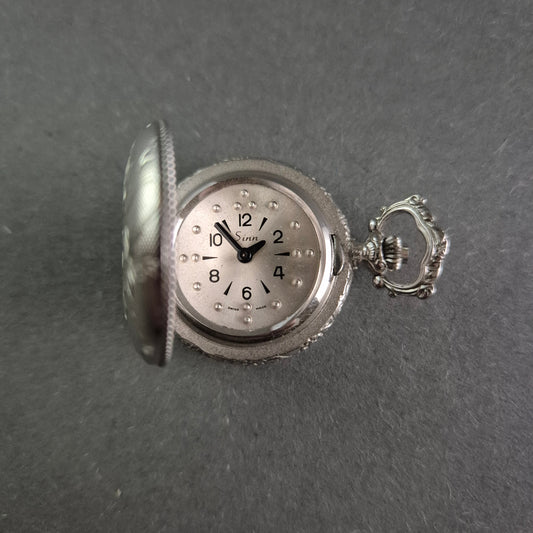 Elegante Sinn Taschenuhr – Florale Gravur im klassischen Design