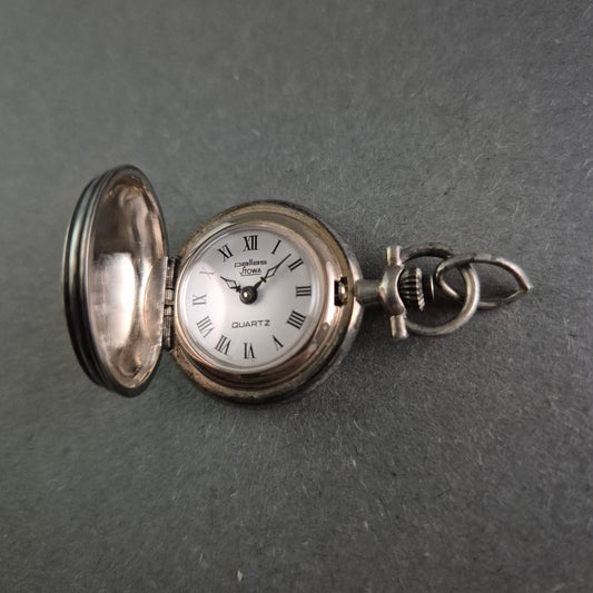 Pallas Jowa Taschenuhr – Florale Gravur und klassisches Design