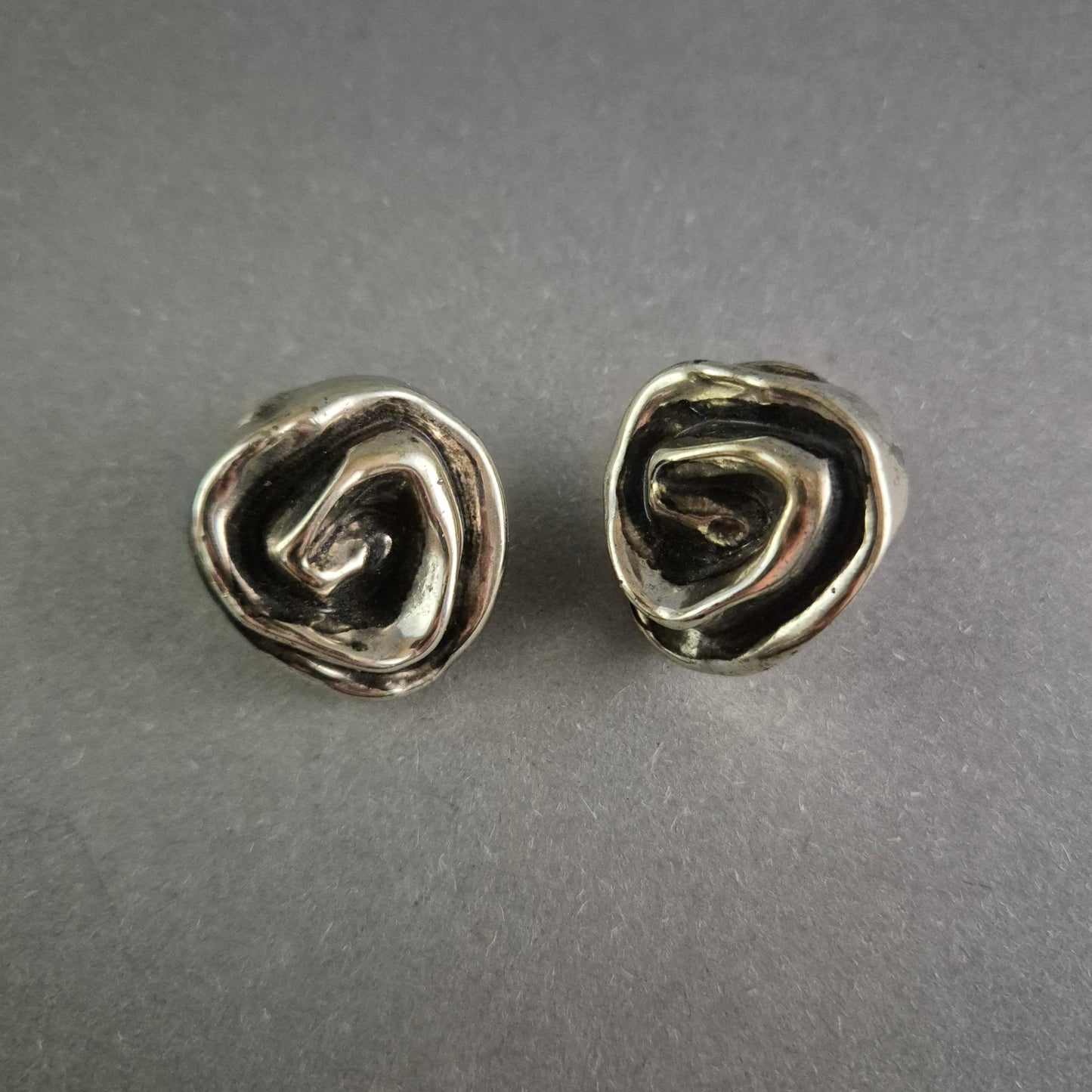 Vintage Sterling Silber Clip-Ohrringe – Organisches Design im Retro-Stil