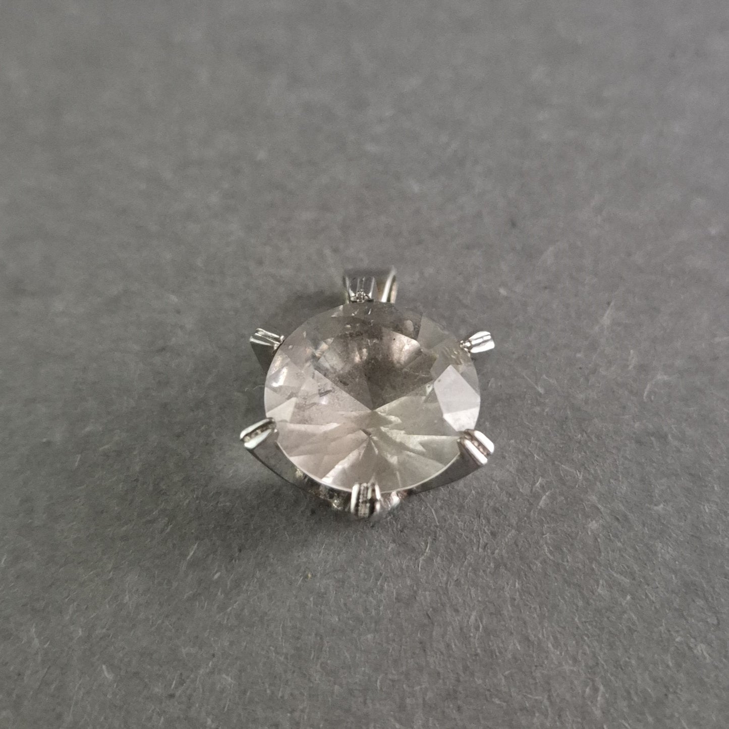 925 Silber Anhänger mit facettiertem Kristall – Eleganz im Stern-Design