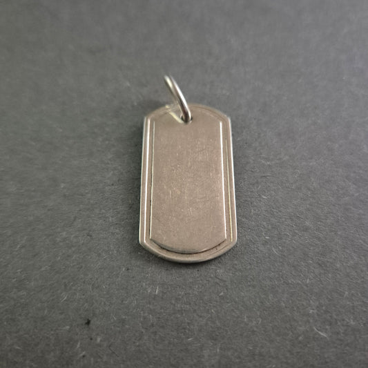 Zeitloser Silberanhänger – Elegantes Schild-Design aus 925er Silber