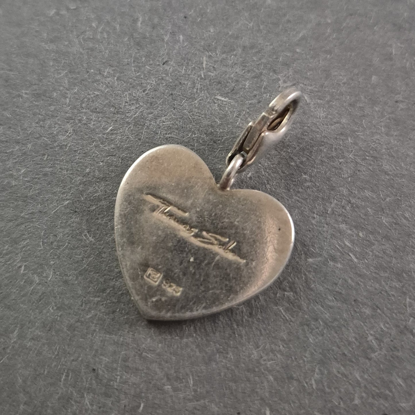 Silberanhänger Herz „Love“ – Romantisches Design mit Gravur