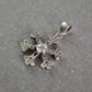 Schneeflocken-Anhänger aus Silber – Funkelnde Eleganz mit Zirkonia