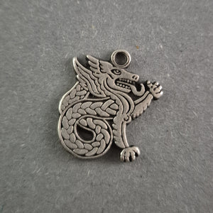 Antiker Drachen-Anhänger aus 925er Silber – Mystisches Design