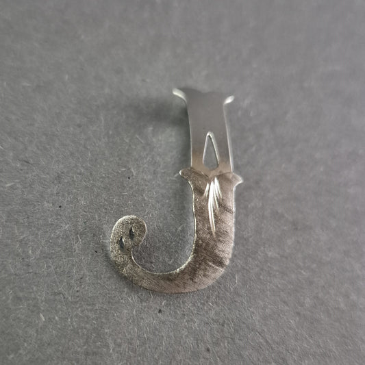 Vintage Buchstaben-Anhänger "J" aus 835er Silber – Elegantes Monogramm