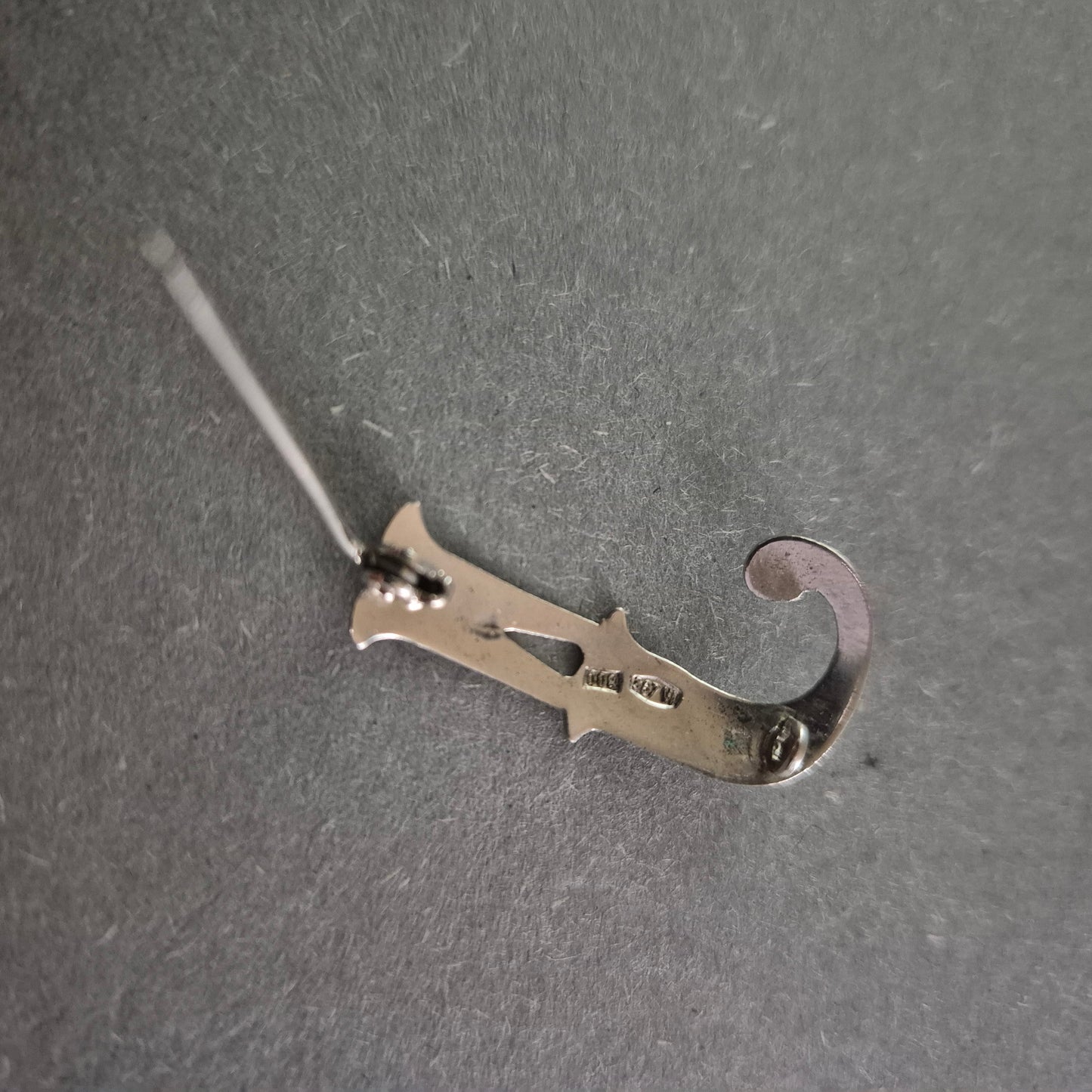 Vintage Buchstaben-Anhänger "J" aus 835er Silber – Elegantes Monogramm