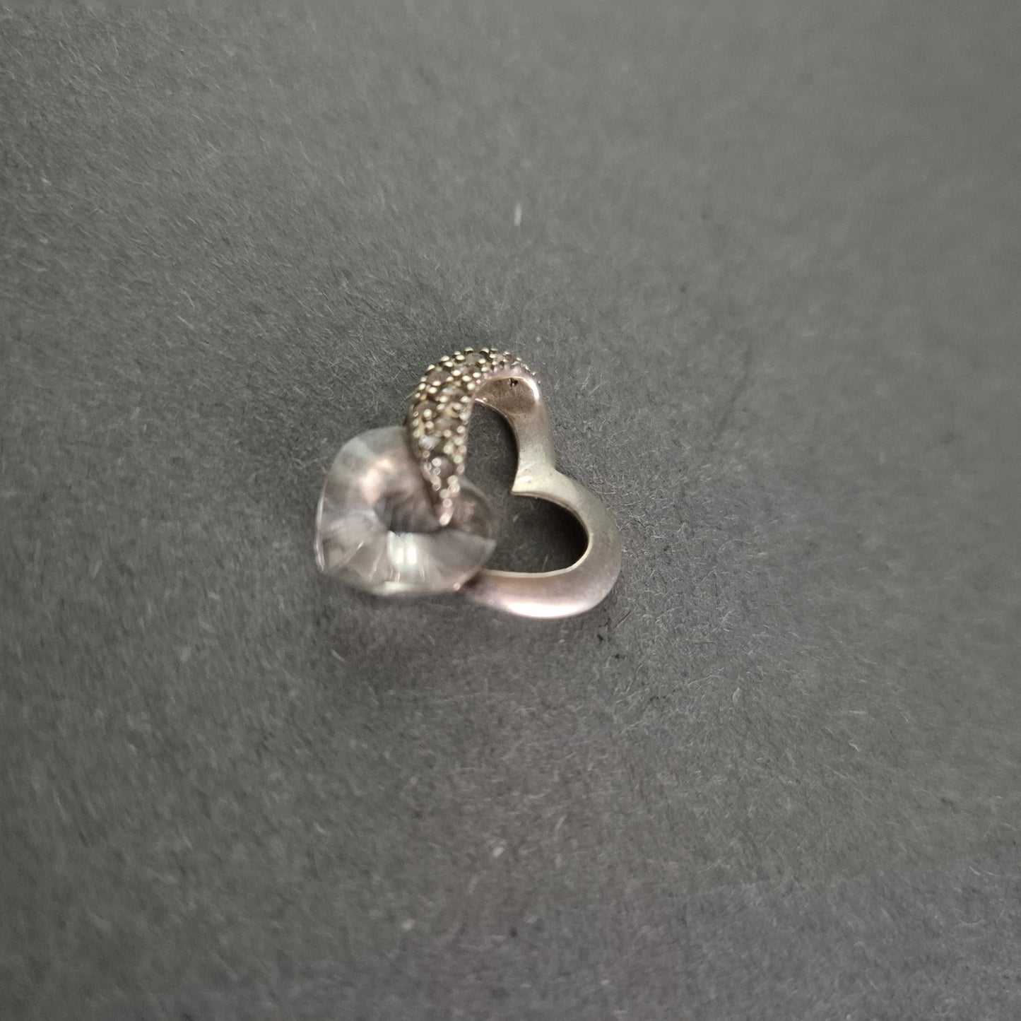 Eleganter Herz-Anhänger aus 925er Silber mit Zirkonia – Romantischer Glanz