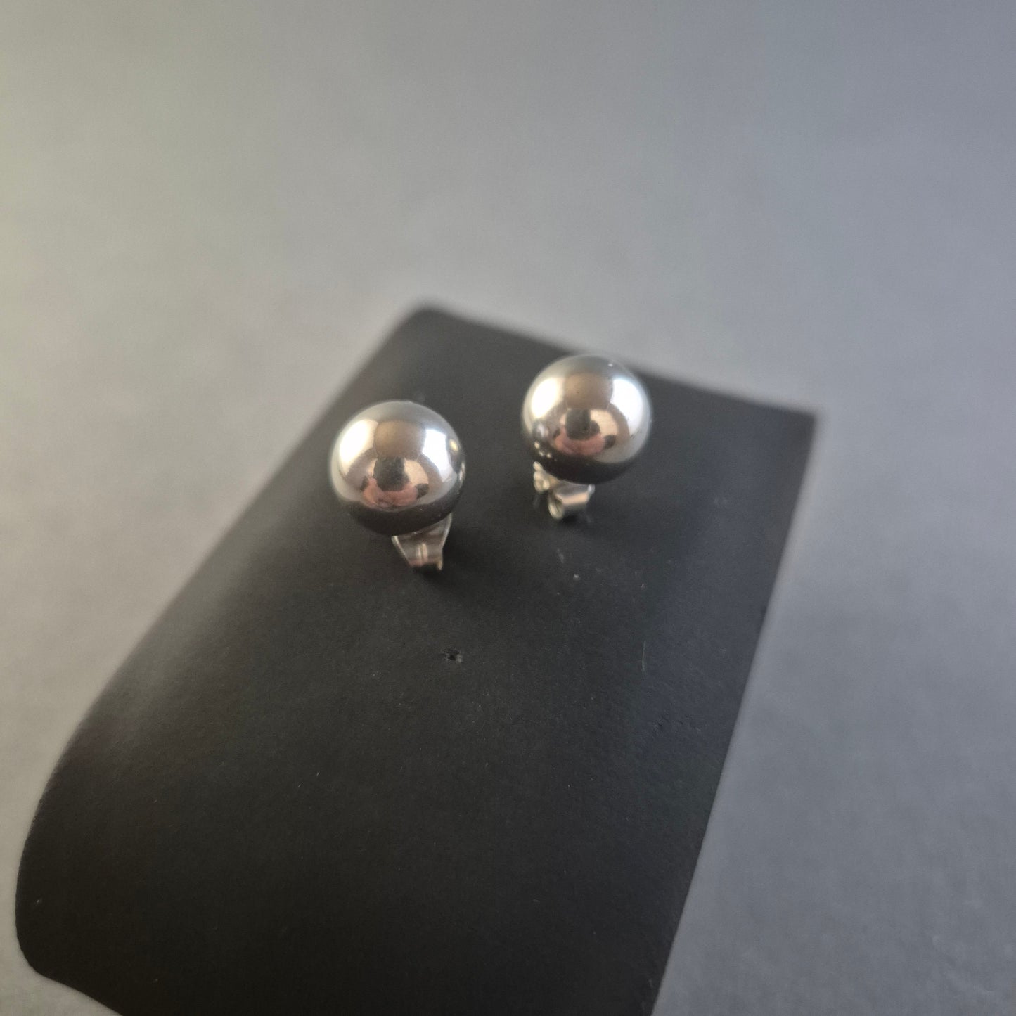 Elegante Edelstahl Ohrstecker – Zeitloser Minimalismus für Jeden Anlass