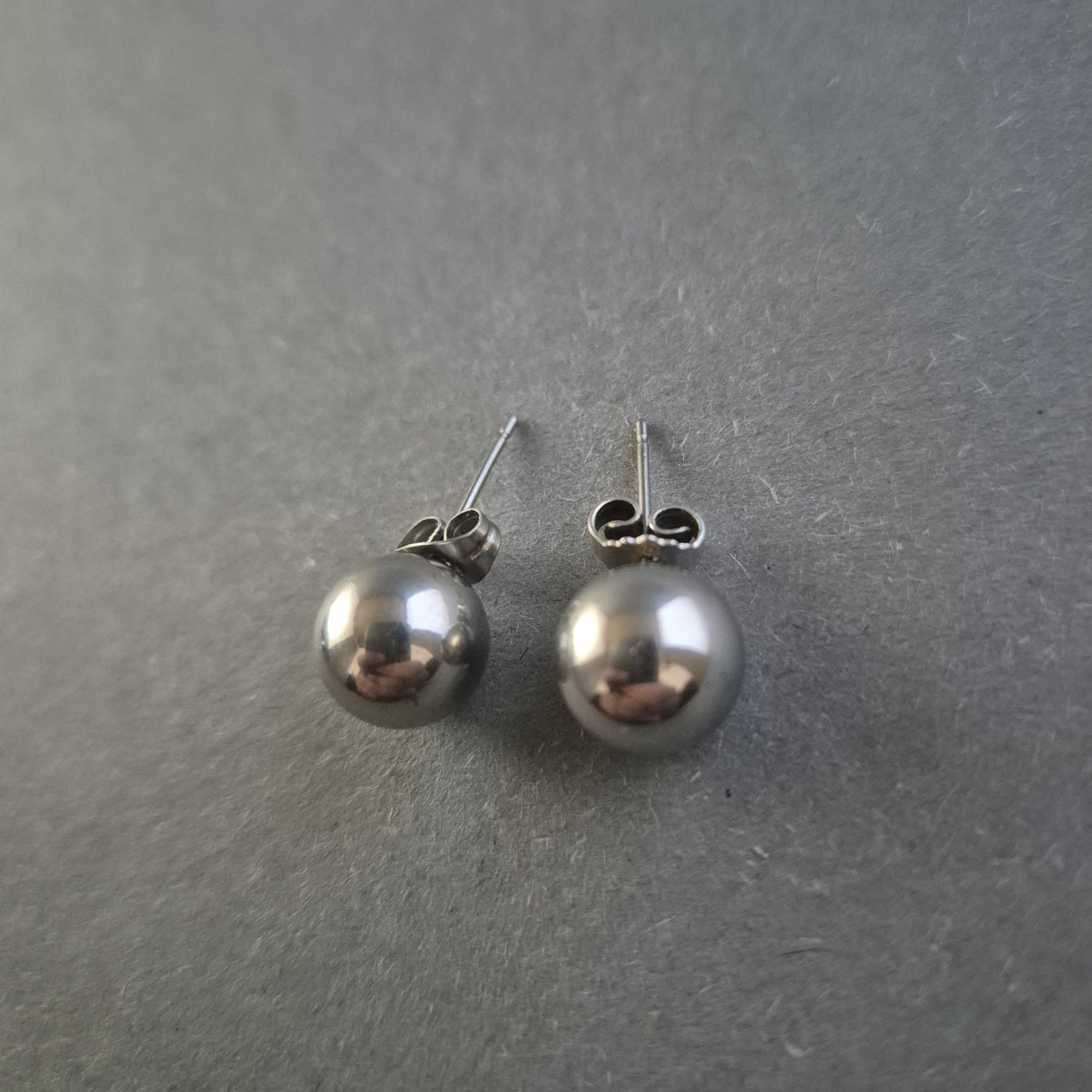 Elegante Edelstahl Ohrstecker – Zeitloser Minimalismus für Jeden Anlass
