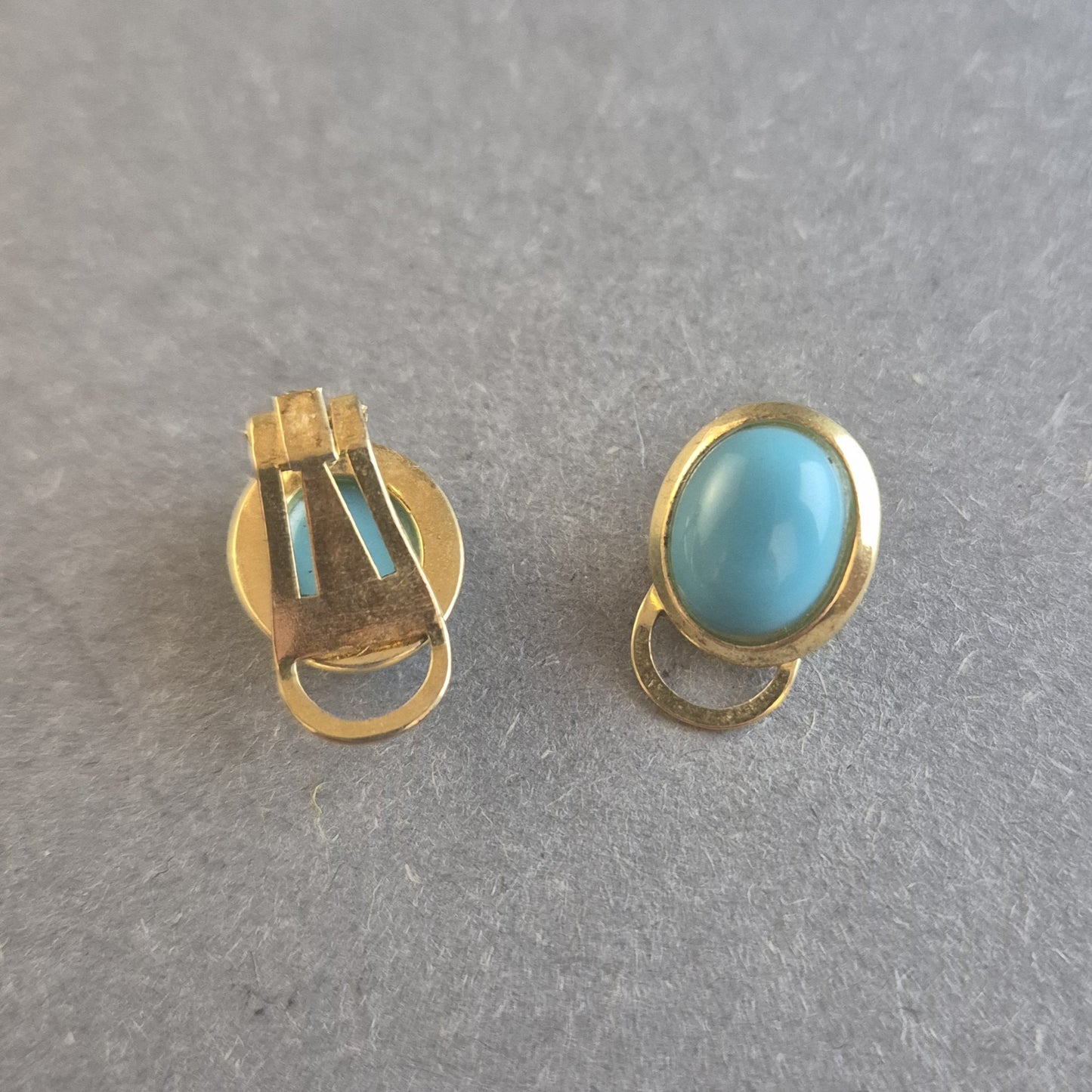 Vintage Clip-Ohrringe mit Türkis – Elegante Retro-Akzente