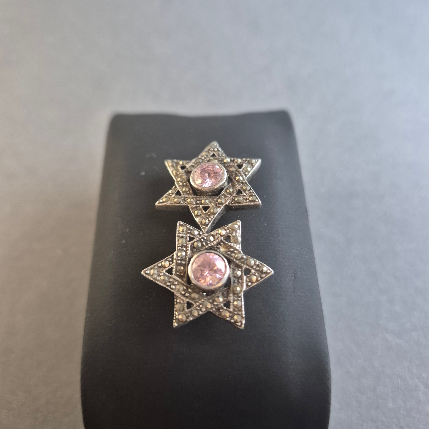 Vintage Stern-Ohrringe aus Silber mit Rosa Kristallen – Glamouröser Retro-Look