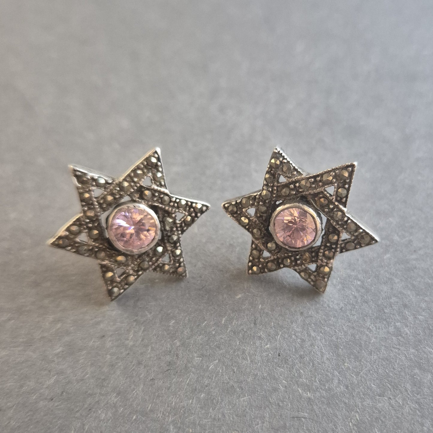 Vintage Stern-Ohrringe aus Silber mit Rosa Kristallen – Glamouröser Retro-Look