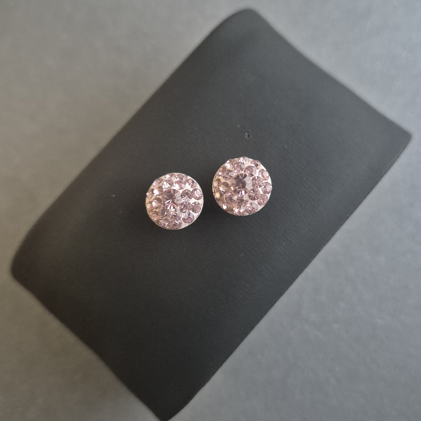 Glamouröse Ohrstecker mit Rosa Kristallen – Funkelnder Chic für jeden Anlass